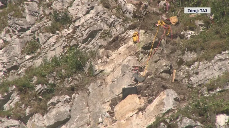 Sanace skály pod hradem Strečno