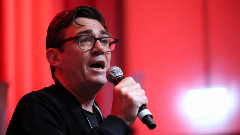 Starosta Manchesteru Andy Burnham na snímku ze září 2025