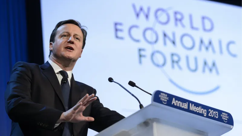 David Cameron v Davosu
