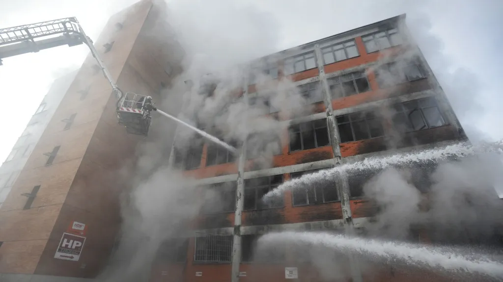 Požár skladového objektu ve Zlíně