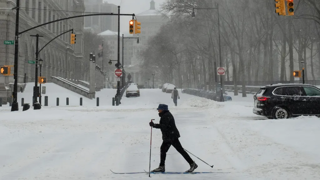 Následky silného sněžení v Brooklynu