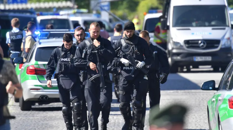Policisté blízko místa činu