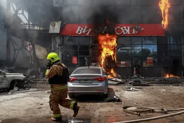 Rusové zabíjeli na východě a severu Ukrajiny, Kyjev útočil na vojenské cíle