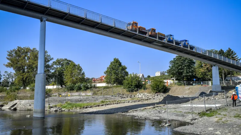 Zátěžová zkouška Trojské lávky