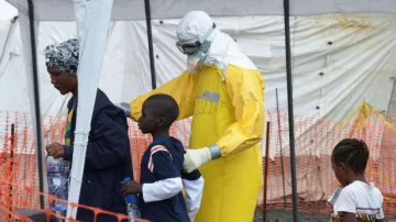Ráznější postup USA proti ebole