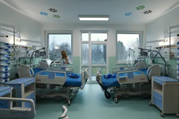 Ostrovská nemocnice zrekonstruovala oddělení pro pacienty v kritickém, ale stabilizovaném stavu