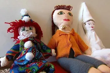 Panenky od slavných osobností pomohou dětem v Africe