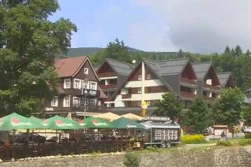 Lidé méně jezdí na dovolenou do českých hor, mnozí provozovatelé služeb zdražují