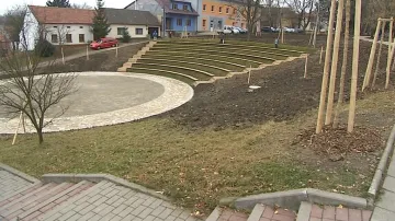 Nový amfiteátr a opravené náměstí ve Vlčnově