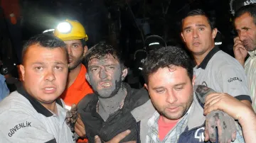 Záchranné práce po výbuchu v tureckém dole