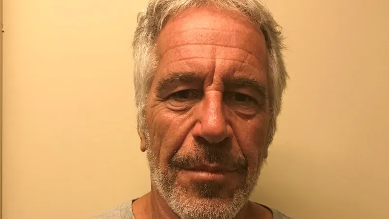 Jeffrey Epstein na snímku z roku 2017
