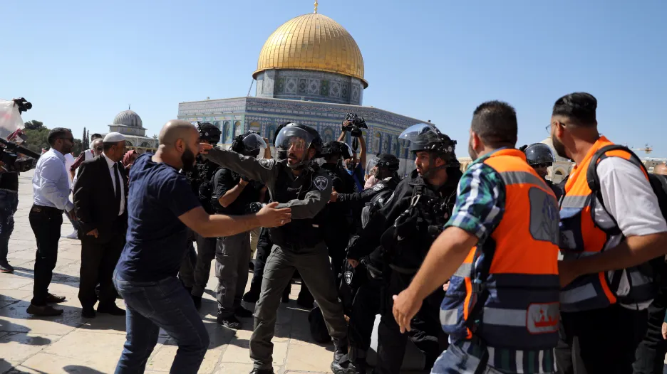 Střet Palestinců a izraelských policistů před Skalním dómem