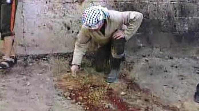 Krvavá skvrna po náletu na Gazu.
