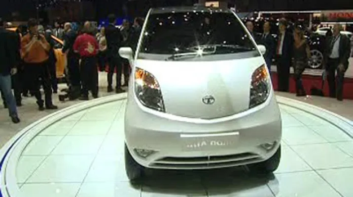 Nejlevnější auto na světe Tata Nano na výstavě v Ženevě