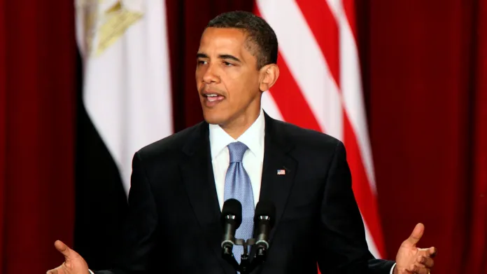 Barack Obama během projevu v Káhiře v roce 2009