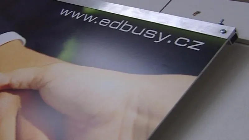 Edbusy připravila klienty o půl miliardy