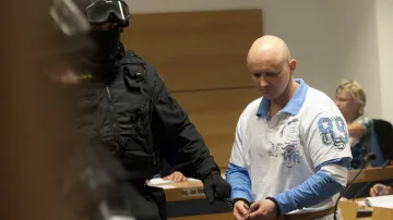 Soud s Miroslavem Maslákem provází mimořádná bezpečnostní opatření