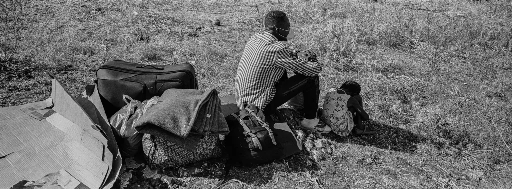 Nominace v sekci v Dlouhodobý projekt: Angelos Tzortzinis se sérií snímků Trapped in Greece (V řecké pasti)