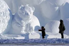 Jako by se ho dotkla berla Mrazilka. Čínský Charbin hostí největší festival ledu a sněhu na světě