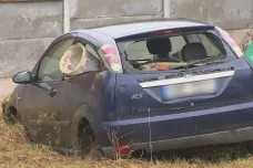 Městům se daří odstraňovat vraky aut z ulic