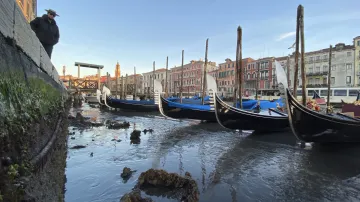 Sucho zkomplikovalo dopravu po Benátkách