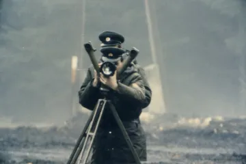 OBRAZEM: Železná opona a její strážci pohledem našich západních sousedů