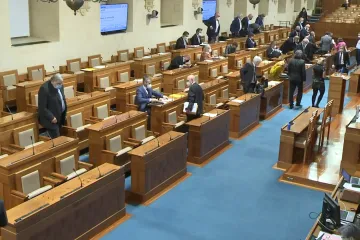 Senát schválil zákony pro zvládnutí pandemie a zvolil své místopředsedy