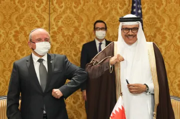 Dříve nepřípustné se stává realitou, komentuje zpravodaj ČT „velké obejmutí se mezi Izraelem, Bahrajnem a Emiráty“