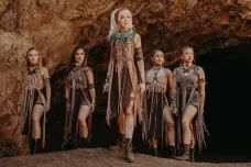 Klip týdne: Lindsey Stirling jako bohyně Artemis