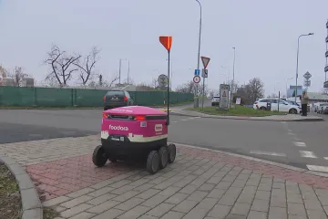 V restauraci i obchodě. Uplatnění robotů se rozšiřuje