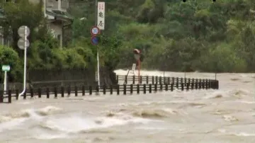 Japonsko zasáhl tajfun Talas