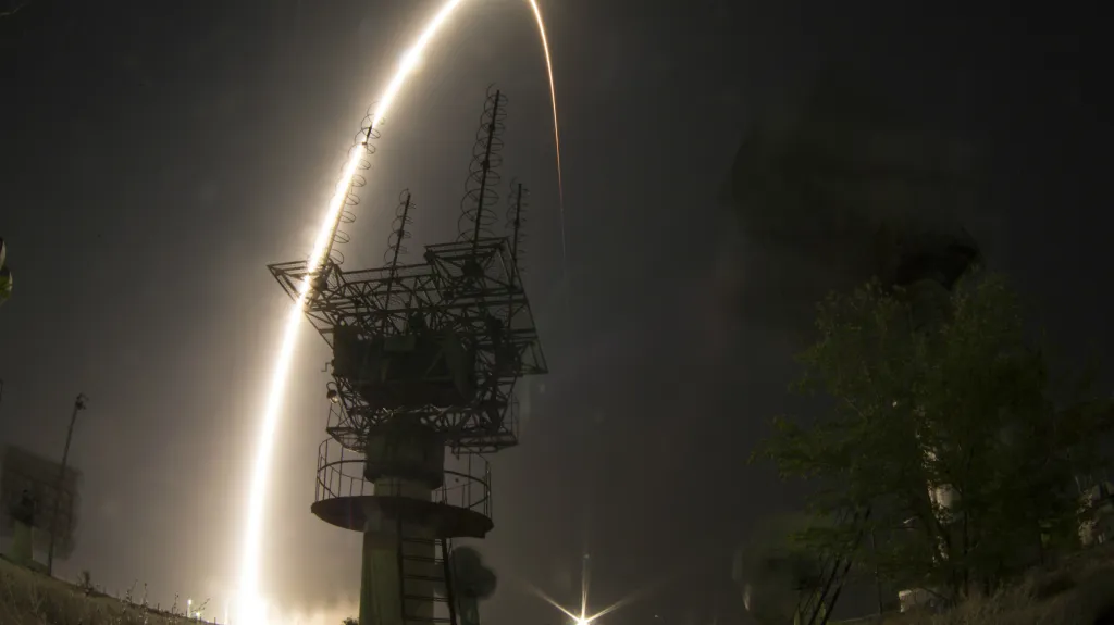 Sojuz se vydal s trojicí kosmonautů k ISS