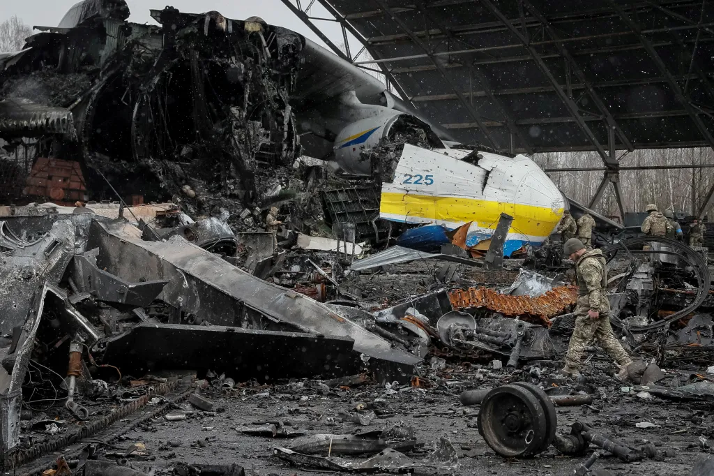 3. dubna 2022, Hostomel, letoun Mrija zničený ruskými invazními jednotkami