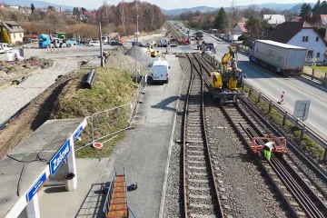Začala výluka na železnici mezi Valašským Meziříčím a Rožnovem pod Radhoštěm