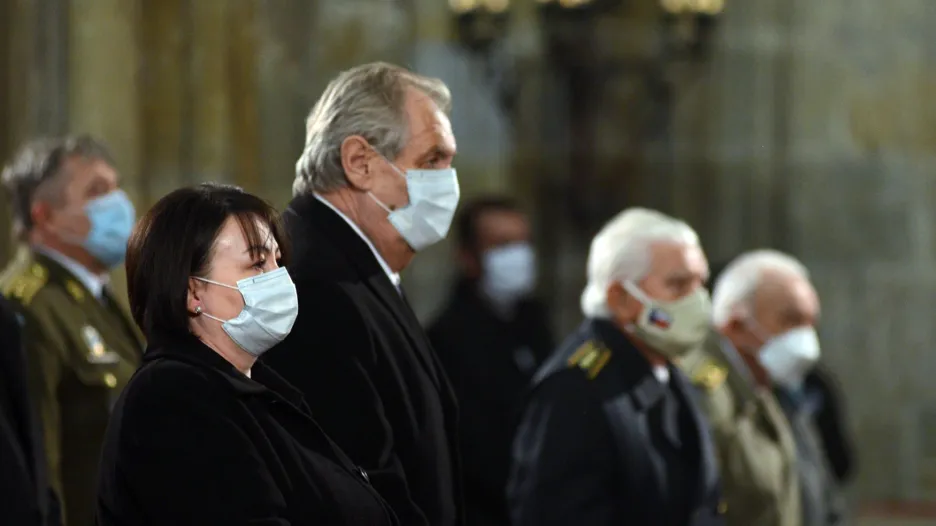 Miloš Zeman na bohoslužbě k 75. výročí konce druhé světové války