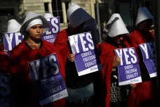 Floridský republikán navrhuje téměř úplný zákaz potratů