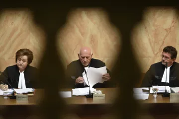 Ústavní soudci řeší peníze na berle i vozíky. Systém se nelíbí postiženým i výrobcům
