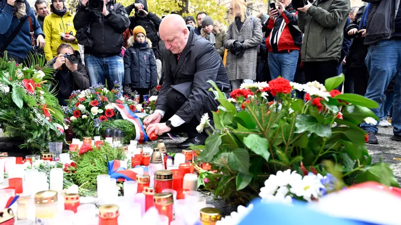 Vzpomínkové shromáždění na Albertově