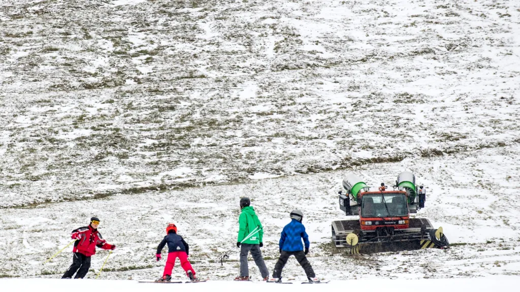 Tuzemské hory zatím nenabízí ideální lyžařské podmínky