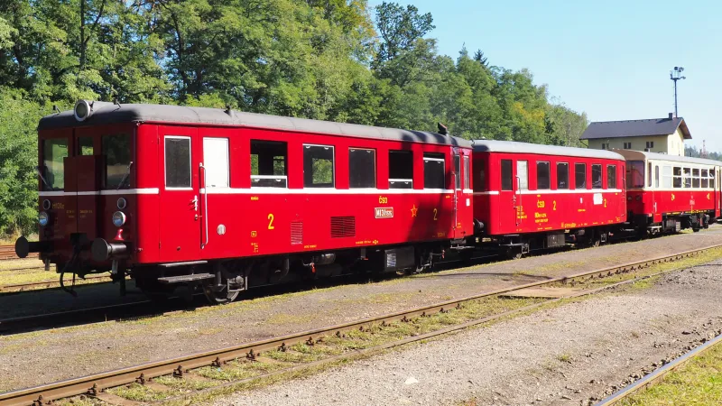 Hurvínek, Kufr a Komarek