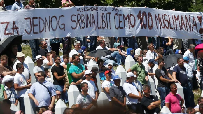 Slogan odkazující na někdejší výrok srbského premiéra