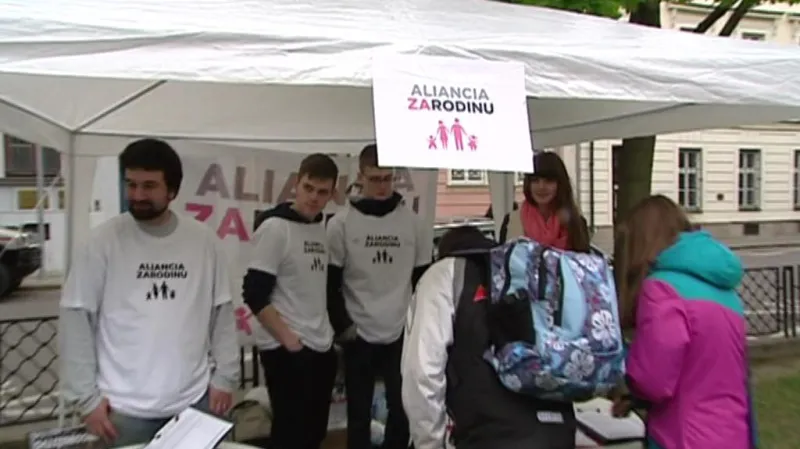 Slováci rozhodnou v referendu o tradiční rodině