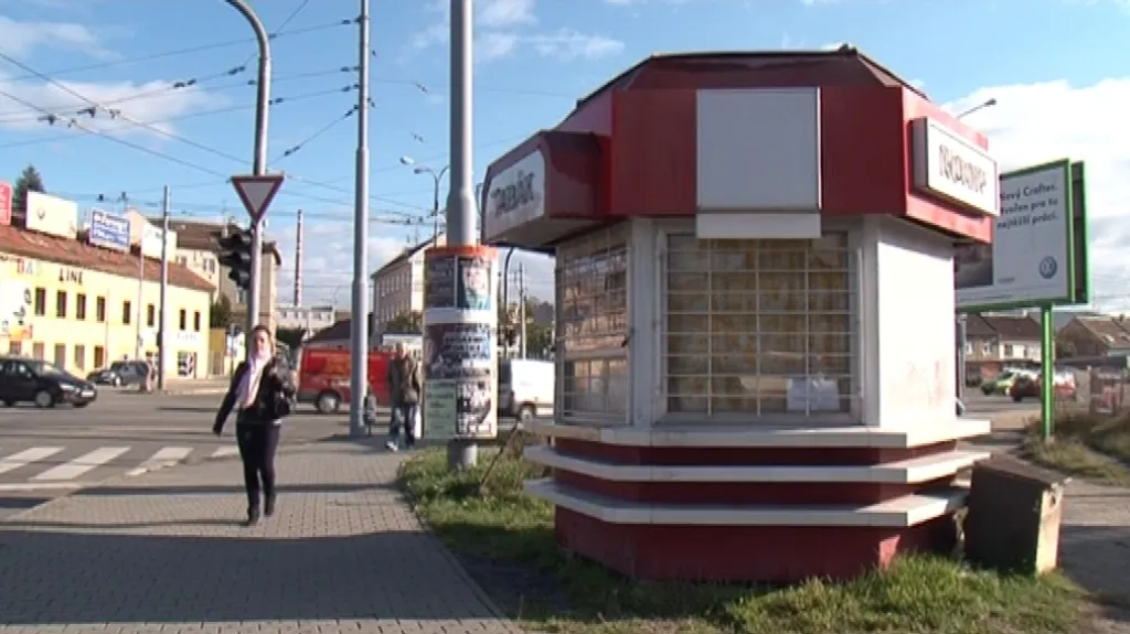 Vykradená trafika na Tomkově náměstí v Brně