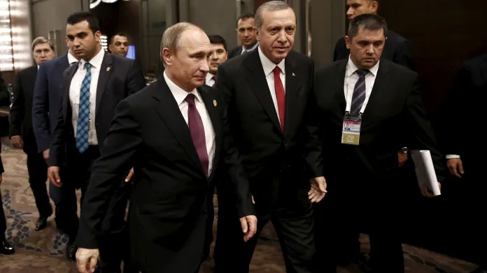 Prezidenti Putin a Erdogan na summitu G20 loni v listopadu