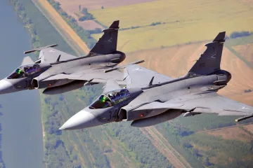 Smlouva o pronájmu gripenů neobsahuje doprovodné zakázky