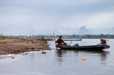 Čína chce ekonomicky vytěžit Mekong. Lidé žijící podél řeky se bojí, že zničí ekosystém