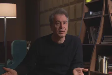 Sorrentino má rád momenty zastavení, říká střihač jeho filmů