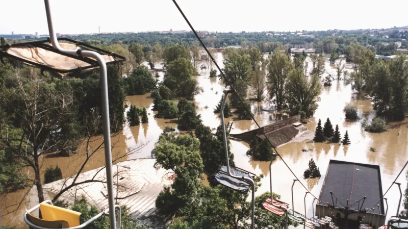 Lanovka v pražské ZOO