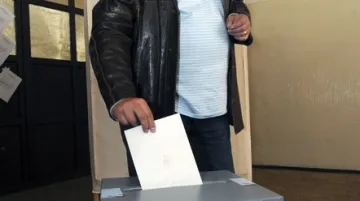 Jiří Paroubek volí
