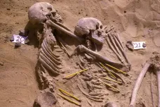 Archeologové našli místo první známé války. Umíraly v ní i čtyřleté děti